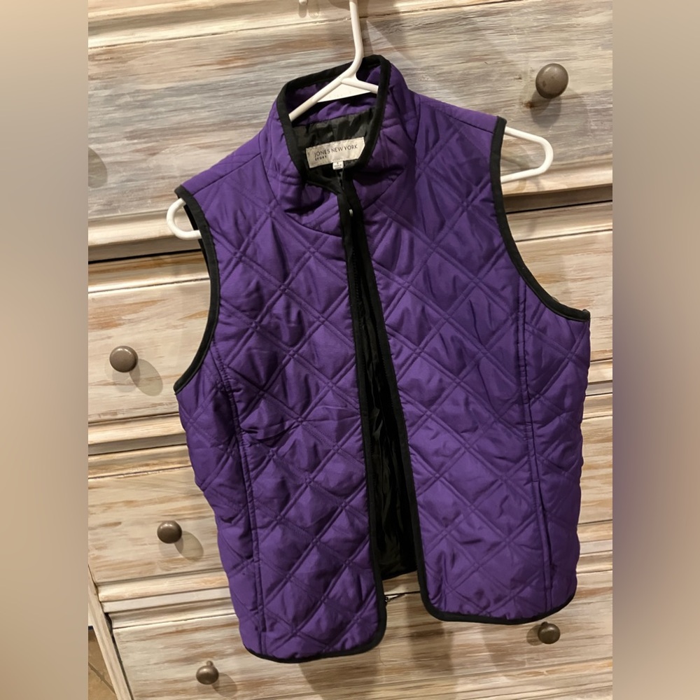 Jones New York purple vest